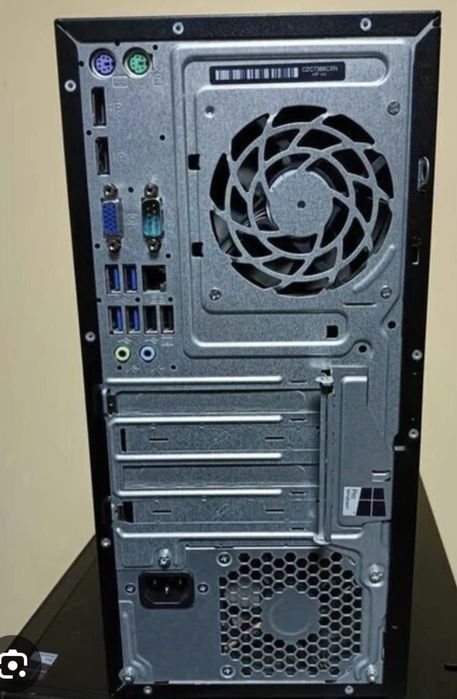 Szybki lekki komputer HP 705 G3 4x3.5 GHZ 16 GB DDR4 USB Front