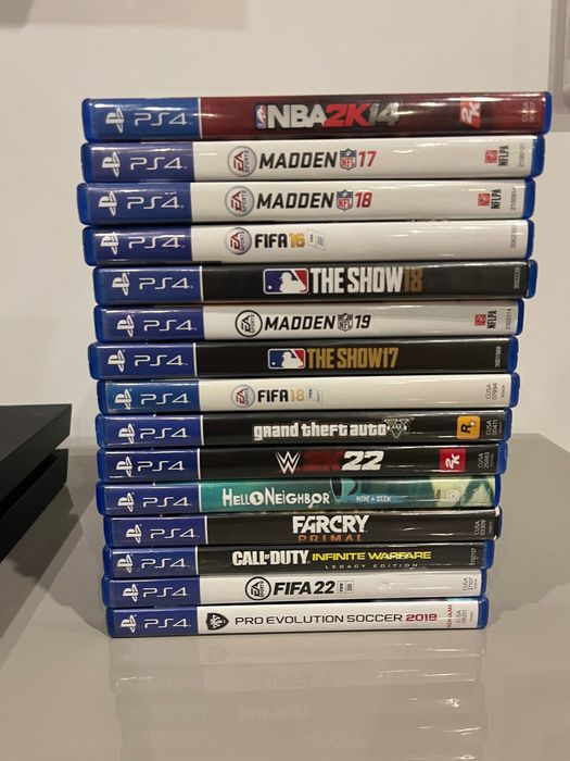 Ps4 + 15 jogos + comando edição limitada
