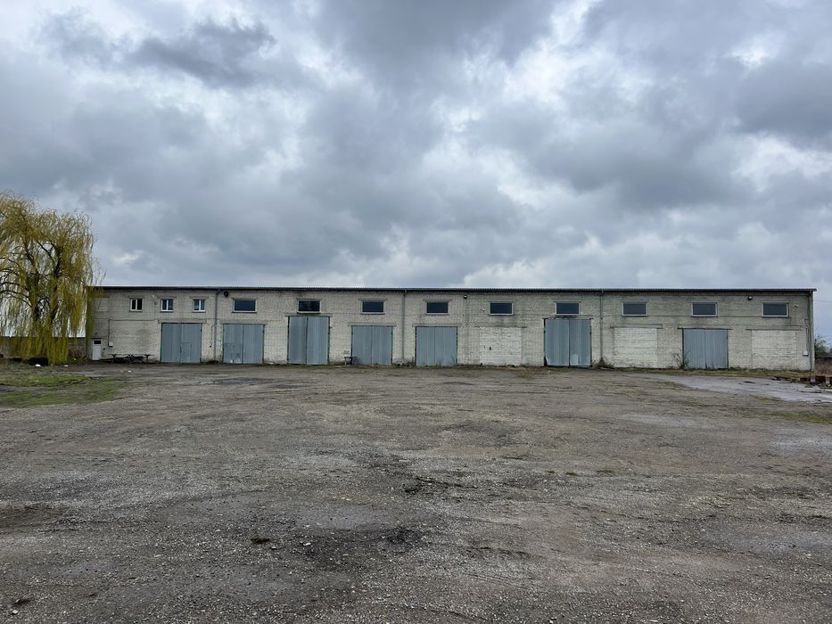 Продаж або аренда промислової території з будівлями 2573,50м2 2,5 га