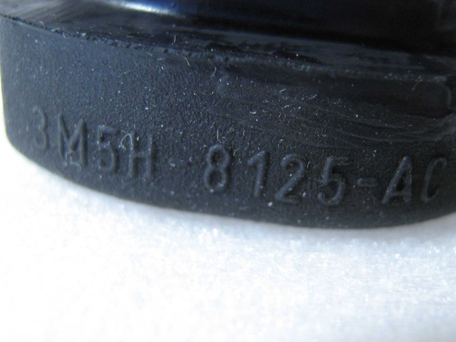 Крепление верхнее радиатора Ford / 3M5H8125AC