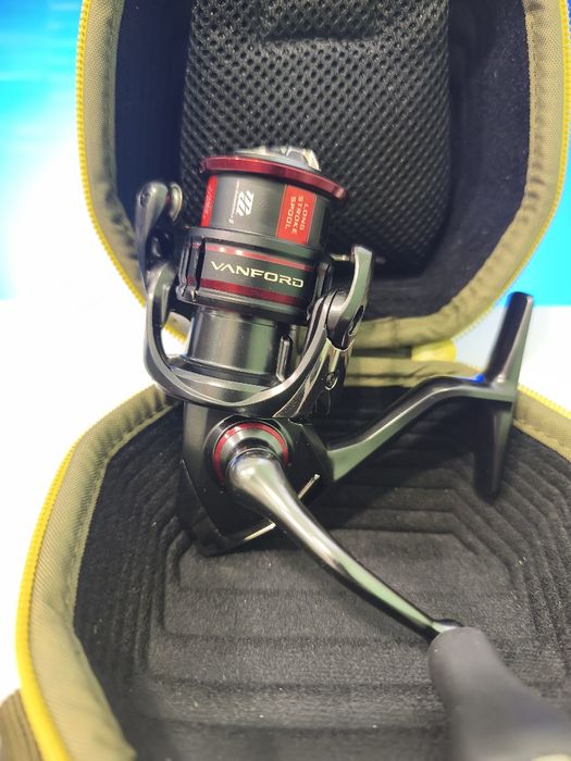 Shimano 20 Vanford C2500SHG