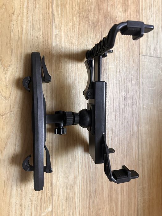 Mocowanie samochodowe do tableta