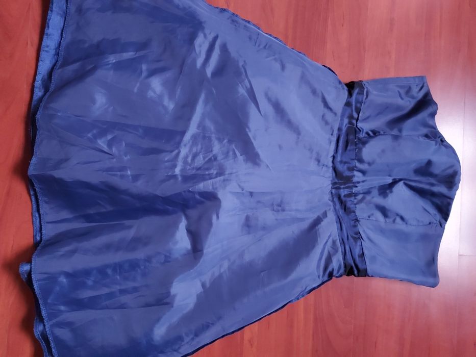 Sukienka z kryształkami r36