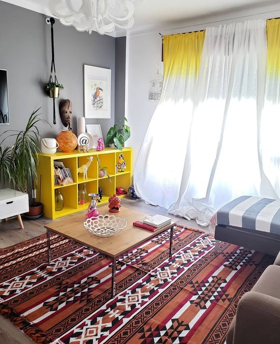 Mesa de sala quadrada