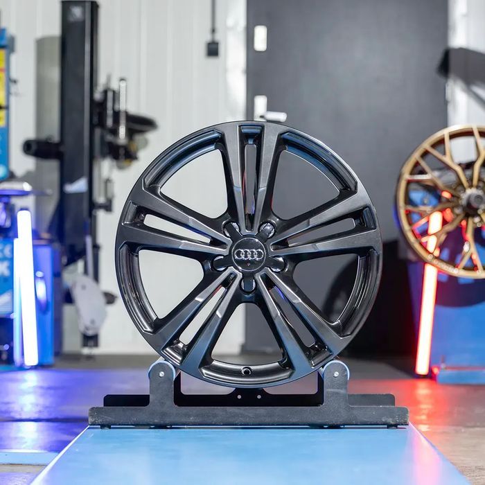 NOWE ORYGINALNE Koła Audi 18" A3 A4 A6 A8 Q2 Q3 TT