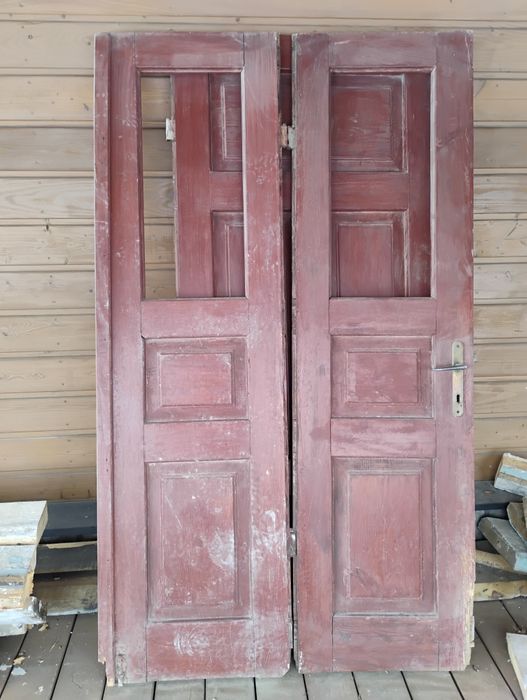 Stare drzwi do renowacji