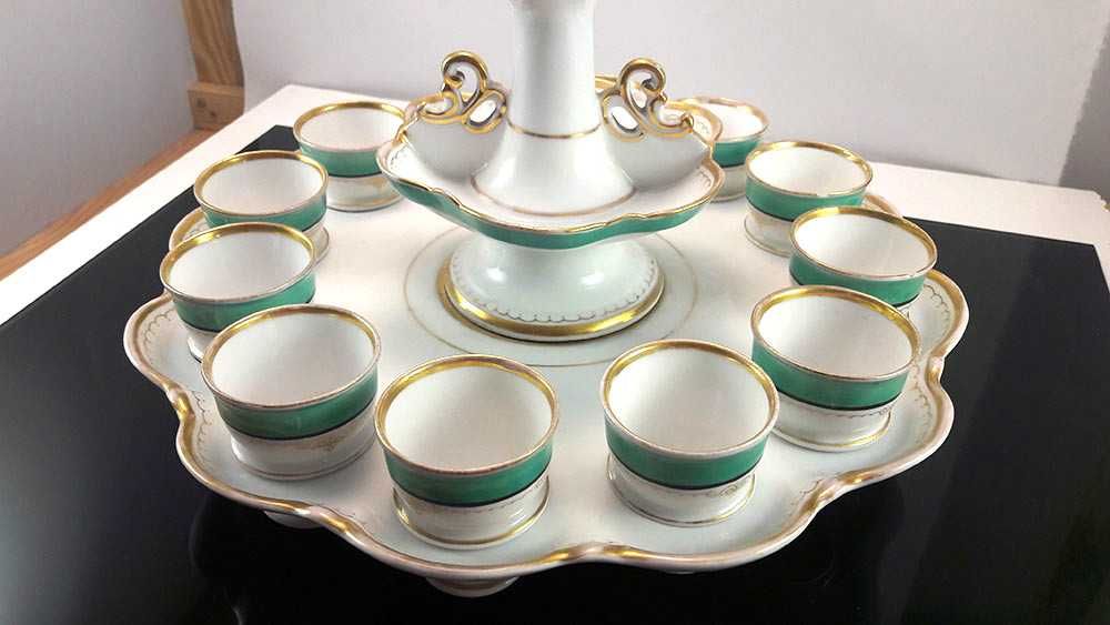 Менажница под рюмки старинная. Фарфор.