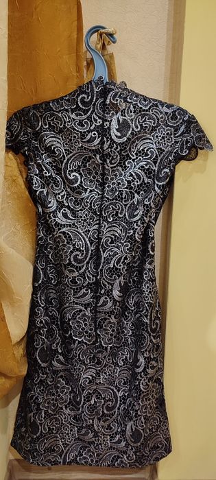 Платье из  выбитого гипюра