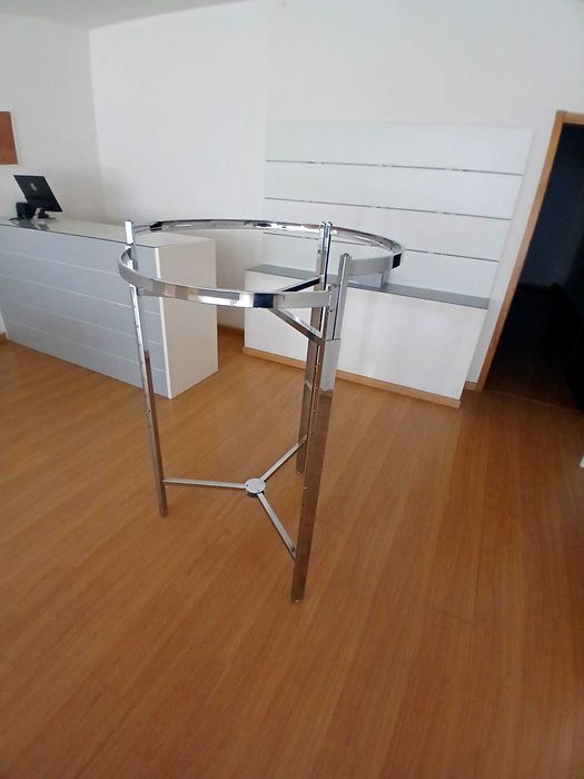 Expositores loja roupa