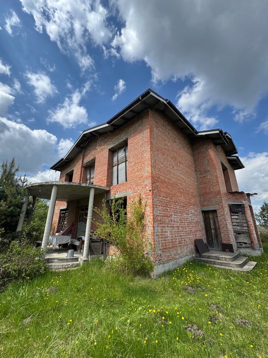 Продаж будинку у с.Зубра