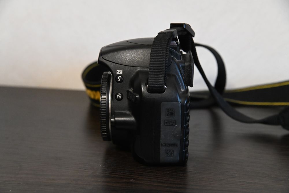Камера Nikon D3100