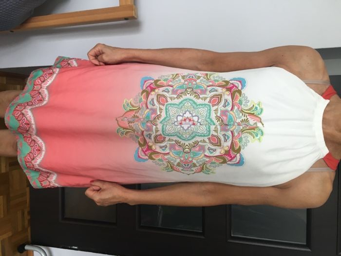 Cudowna sukienka z piękną grafiką firmy Promod