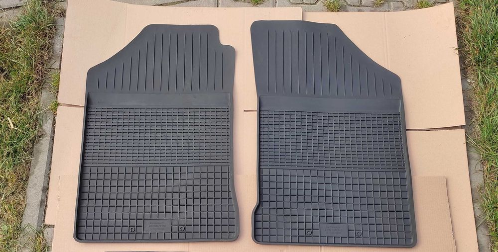 VW Passat B3 B4 od 88r-1997r Dywaniki gumowe korytkowe Nowe dopasowane