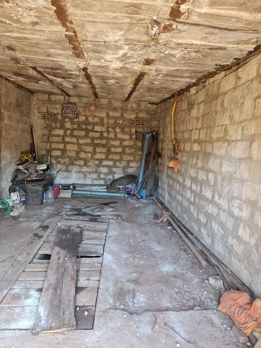 Продам гараж на Крэсе