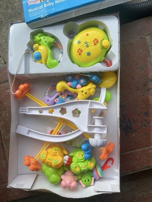 Мобіль брязкальце для дитинки