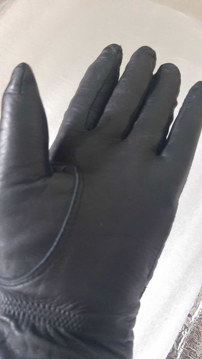 Женскме кожаные перчатки