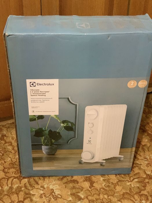 Масляний радіатор Electrolux EOH / M-6209. Обігрівач.