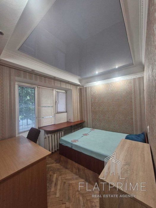 Продам 2к квартиру,2 поверх, метро, парк, пр-т Голосіївський, ТОРГ