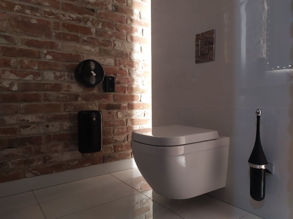 диспенсер TORK гигиена  склад.отель рестаран бизнес та медичний центр