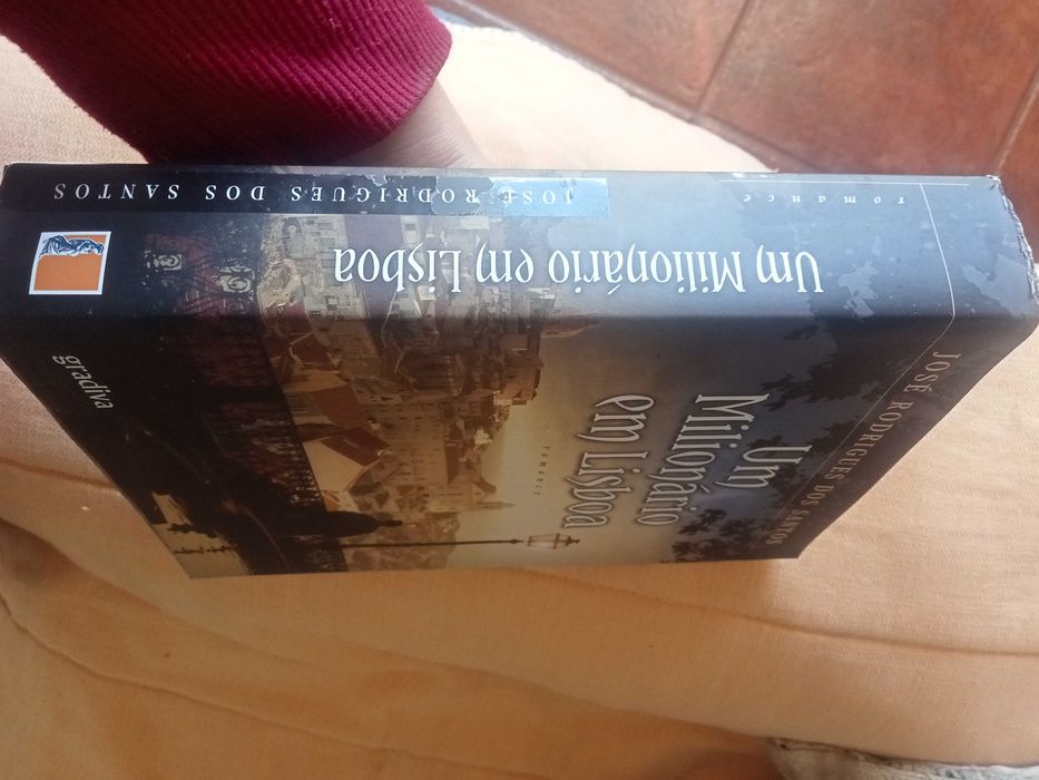Um milionário em Lisboa, livro com portes incluídos