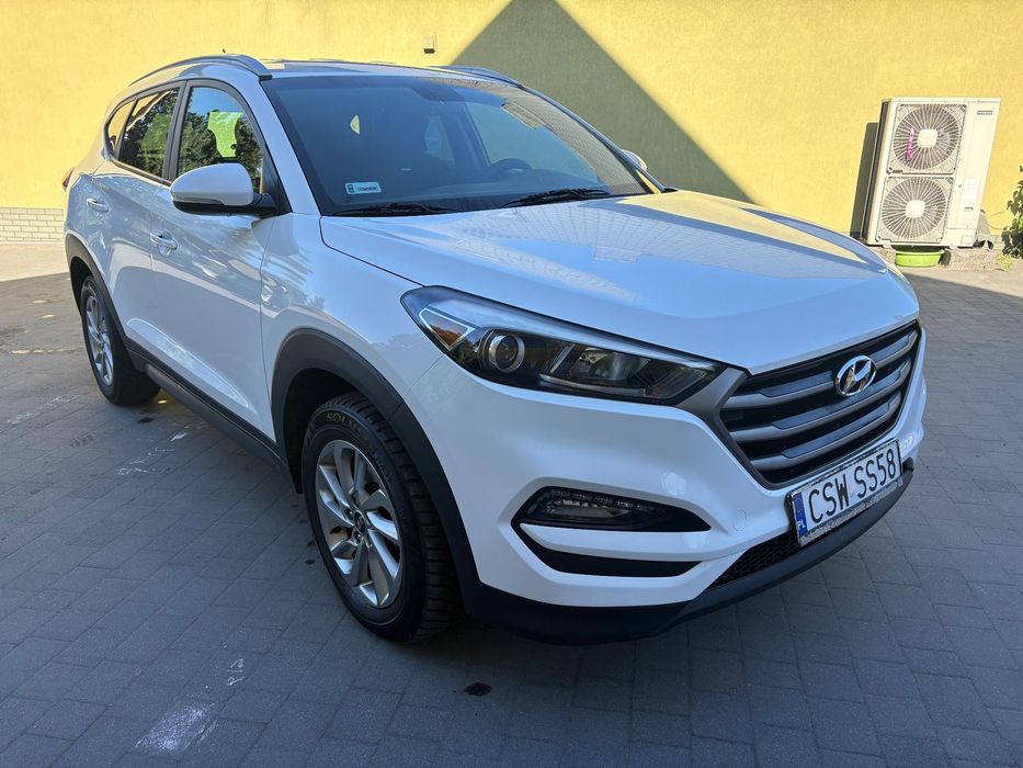 Hyundai Tucson 2.0 benzyna 4x4 165 km automat zarejestrowany alu