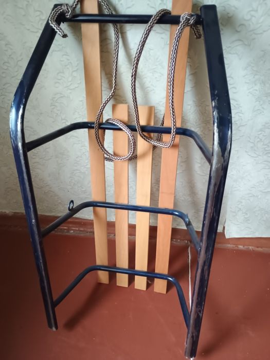 Санки, санчата в гарному стані