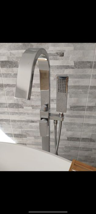 Banheira moderna+kit duche