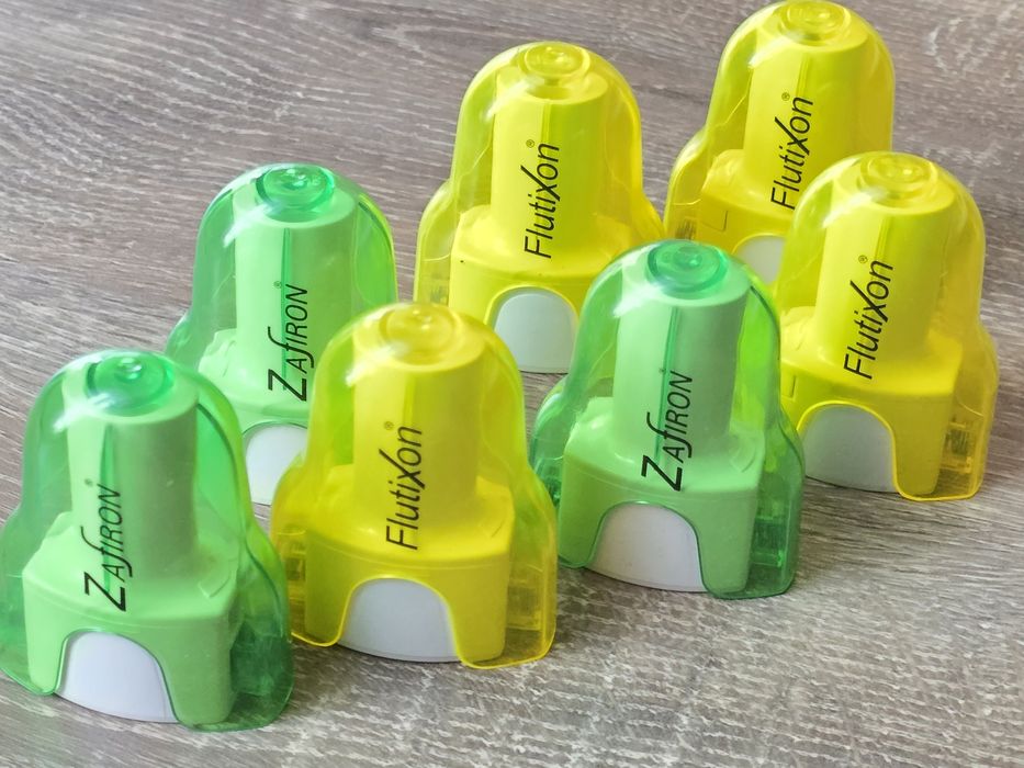 Інгалятор під порошкову капсулу