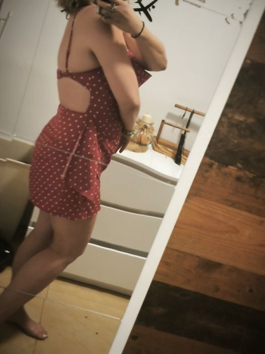 Czerwona sukienka