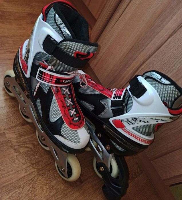 Rolki z regulowanym rozmiarem (39-42)