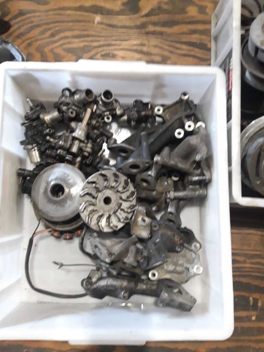 Продам пластик на японские скутера Suzuki lets honda dio yamaha  jog