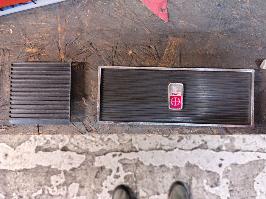 Oryginalne emblematy Prl