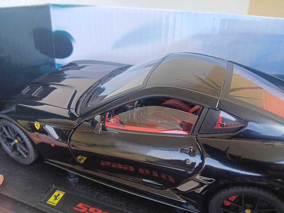 Ferrari 599 gto hotwheels elite 1/18