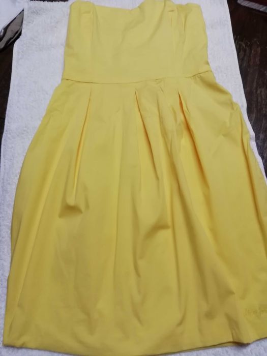 Vestidos em bom estado