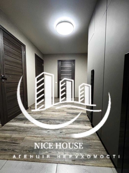 Продам дом в посёлке  Печенеги