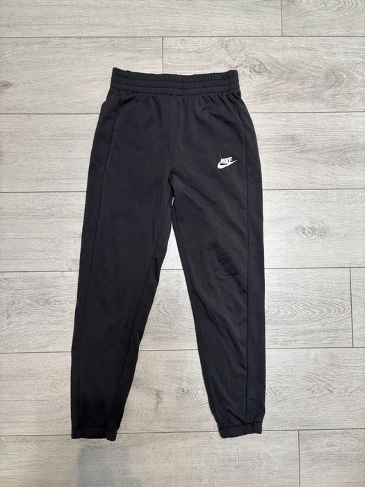 Spodnie dresowe chłopięce nike 146 152