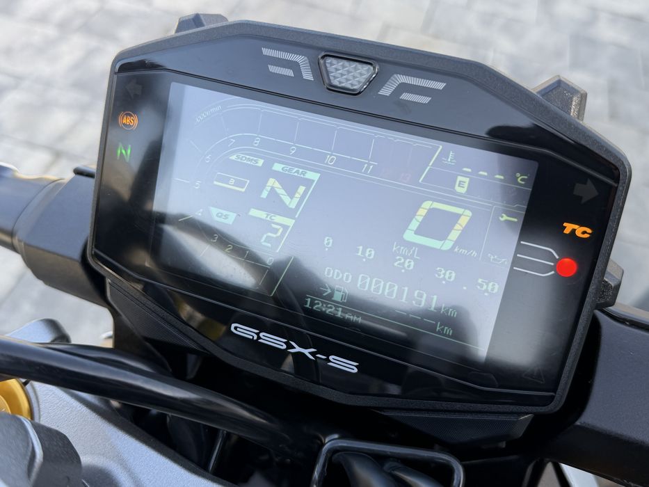 Suzuki gsx s 1000 2025