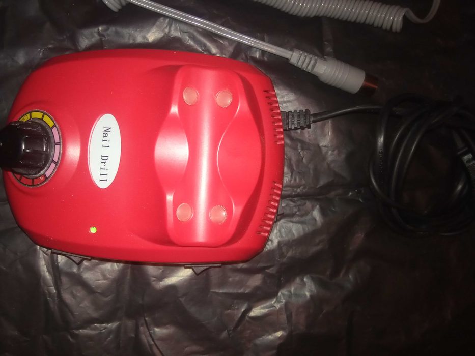 Фрезер для манікюра, фрезерна машинка маникюра