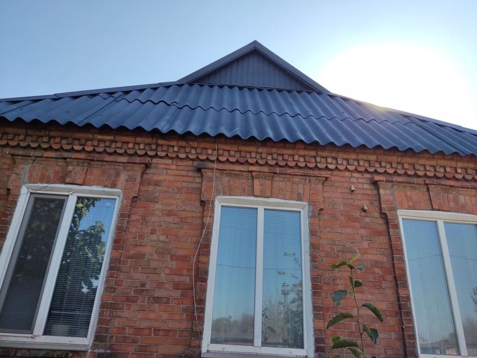 Фарбування дахів,  терміновий ремонт.