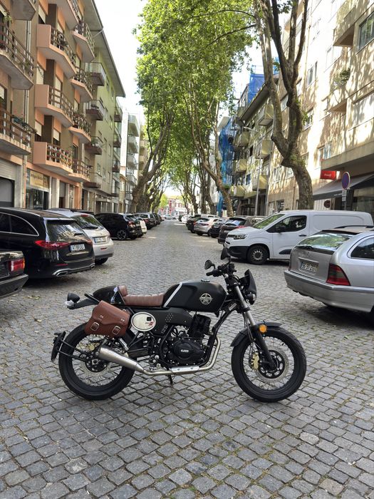 UM Scrambler X Café