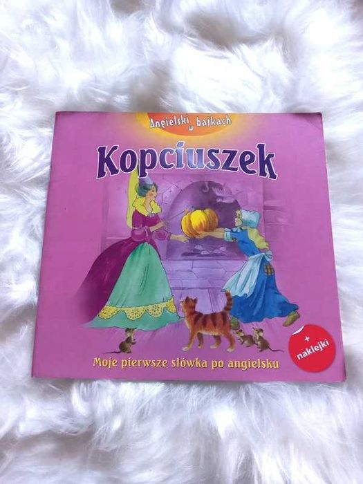 Angielski w bajkach Kopciuszek książka z naklejkami