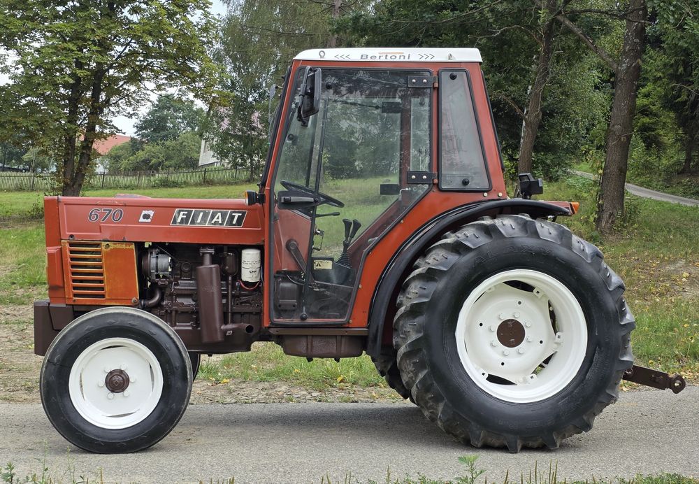 Ciągnik Fiat 670. 4 cylindry, 68KM, Mocny, Hydraulika, Wspomaganie, Kabina