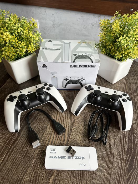 Игровая приставка Game Stick Pro 4K 2 джойстика Денди/ Сега /Sony PlayStation ігрова консоль