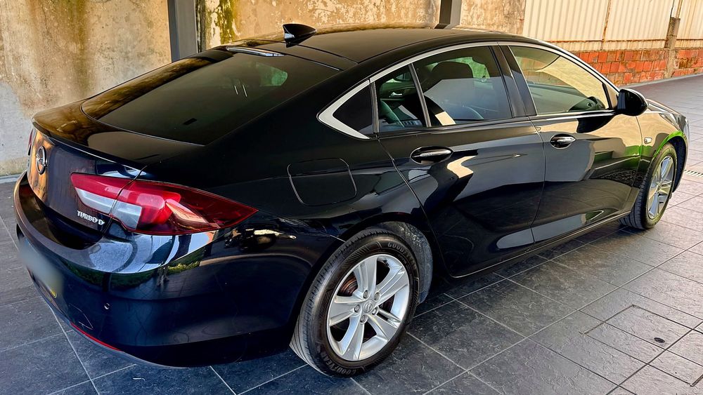 Opel Insignia Grand Sport 1.6 CDTi 136cv Innovation 2017, 1 dono, revisões na marca — photo 2