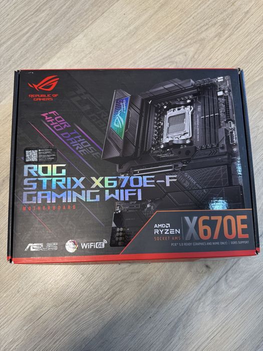 Asus Rog x670e-f gaming Материнська плата