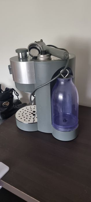 Máquina de café moído