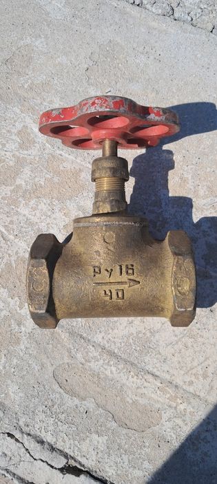 Кран водяний латунний