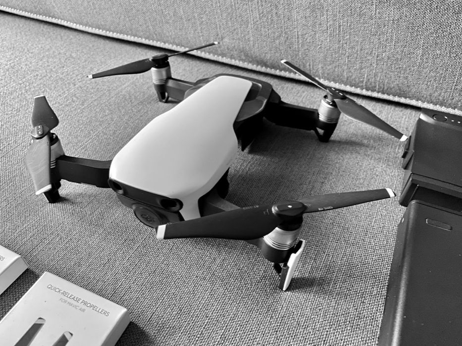 Drone DJI Mavic Air - Fly More Combo