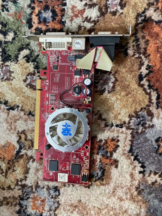 ATI Radeon X1300 HyperMemory