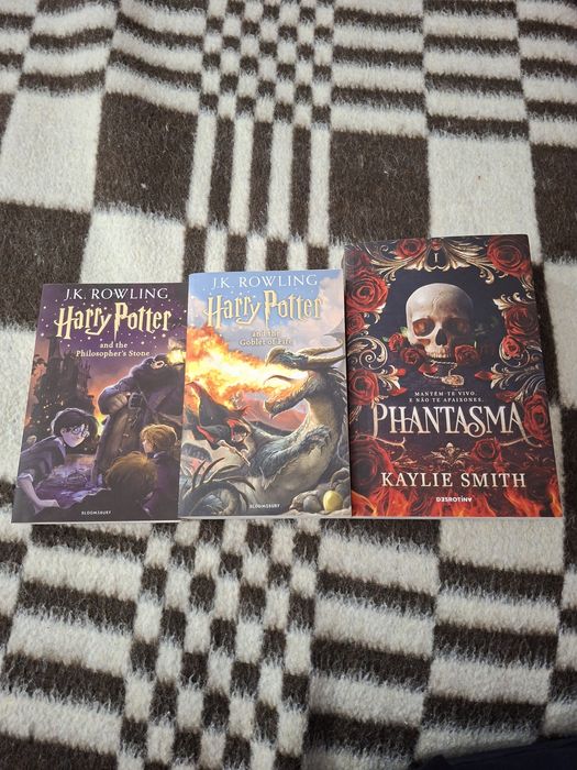 Livros, alguns como novos